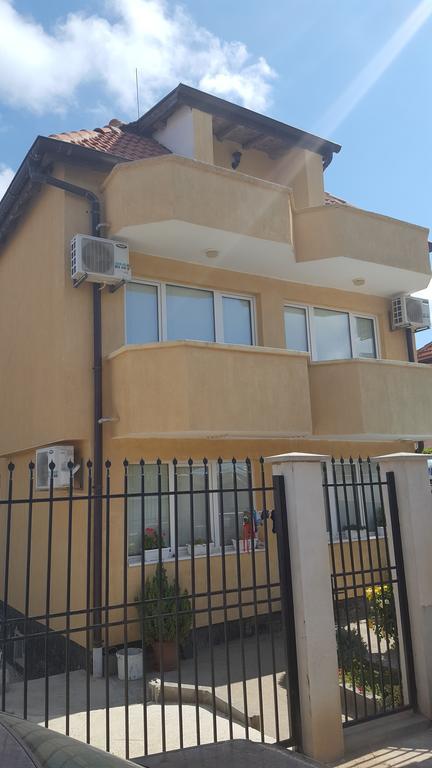 Villa Krisia Apartments سوزوبول المظهر الخارجي الصورة
