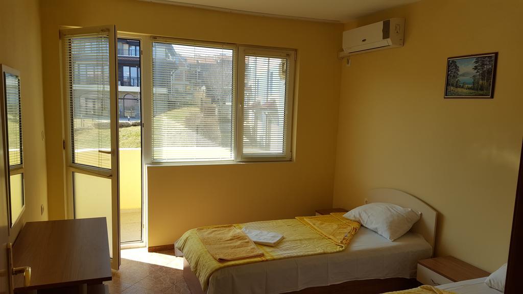 Villa Krisia Apartments سوزوبول المظهر الخارجي الصورة